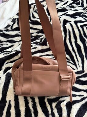 Gymshark Women’s Rose Tan Crossbody Bag